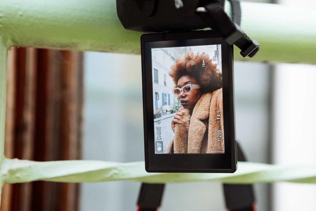 hệ thống Dual Pixel CMOS AF II trang bị trên Canon EOS R50 cung cấp hiệu suất lấy nét nhanh 