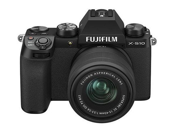 Fujifilm X-S10 có báng tay cầm sâu